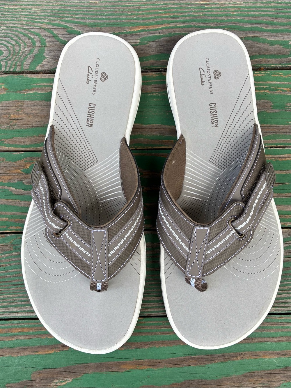 Clarks CloudSteppers Brinkley Jazz Sandals Sz 7 Sand Slippers Flip Flop